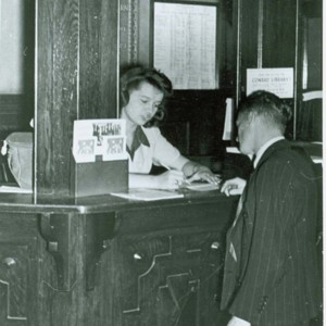 25SouthStreet_LobbyDesk_08.jpg