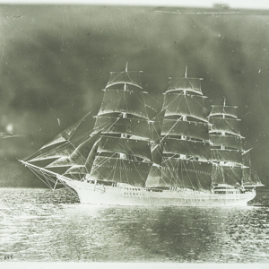 3 Masted Ship Opens Sails_43.jpg