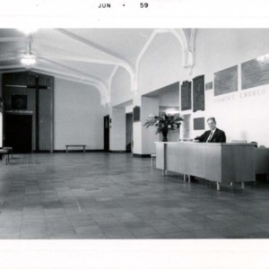 25SouthStreet_Lobby_04.jpg